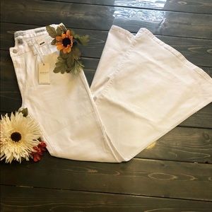 Judy Blues White Mega Bell Bottom Jeans